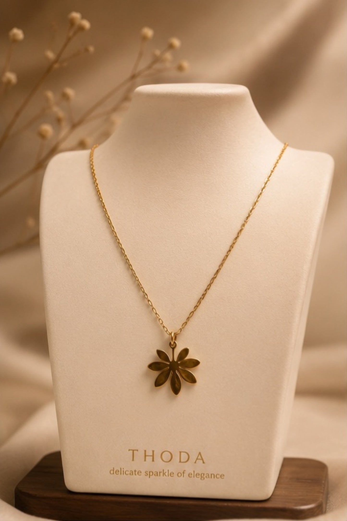 Gold petal flower